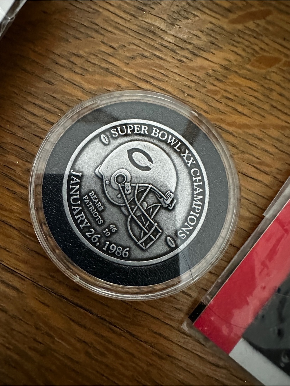 Super Bowl XX Champions Commemorative Coin - Chicago Bears and two Pins
